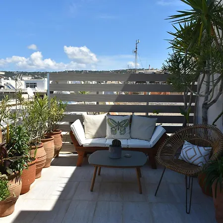 Diotima - Astonishing Seaview Hriszí Aktí Haniá